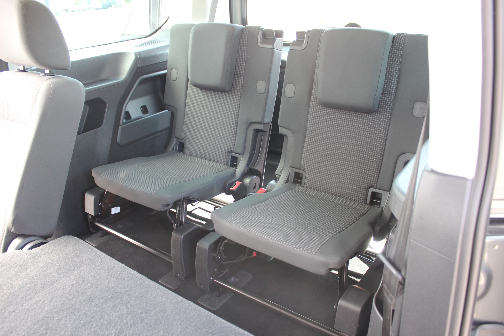 VW Caddy Kombi 1.5TSI Move Maxi DSG-image-8
