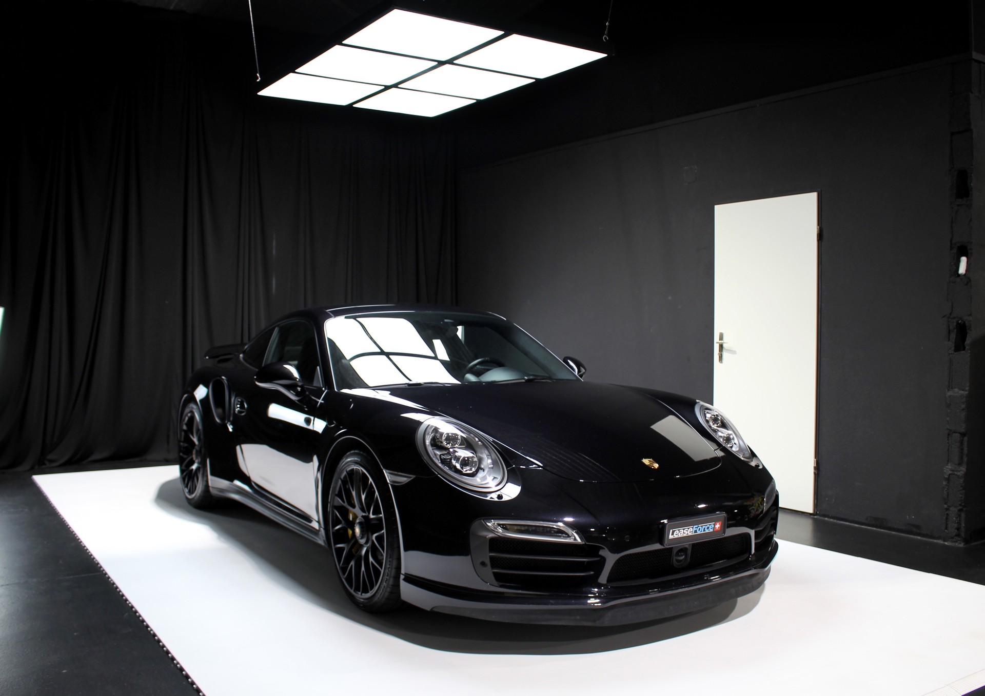 PORSCHE 911 Turbo S PDK-image-4