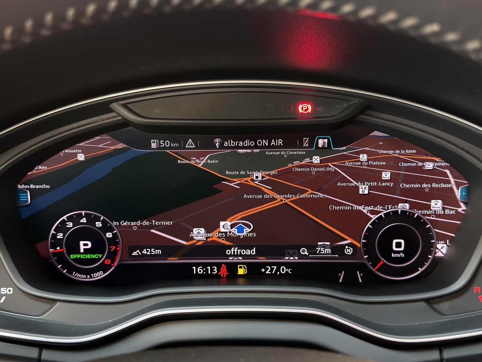 AUDI Q5 45 TFSI sport quattro-image-13