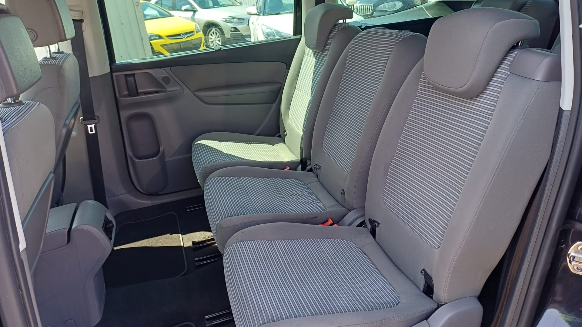 SEAT Alhambra 2.0 TDI Reference DSG 7 Plätze-image-13