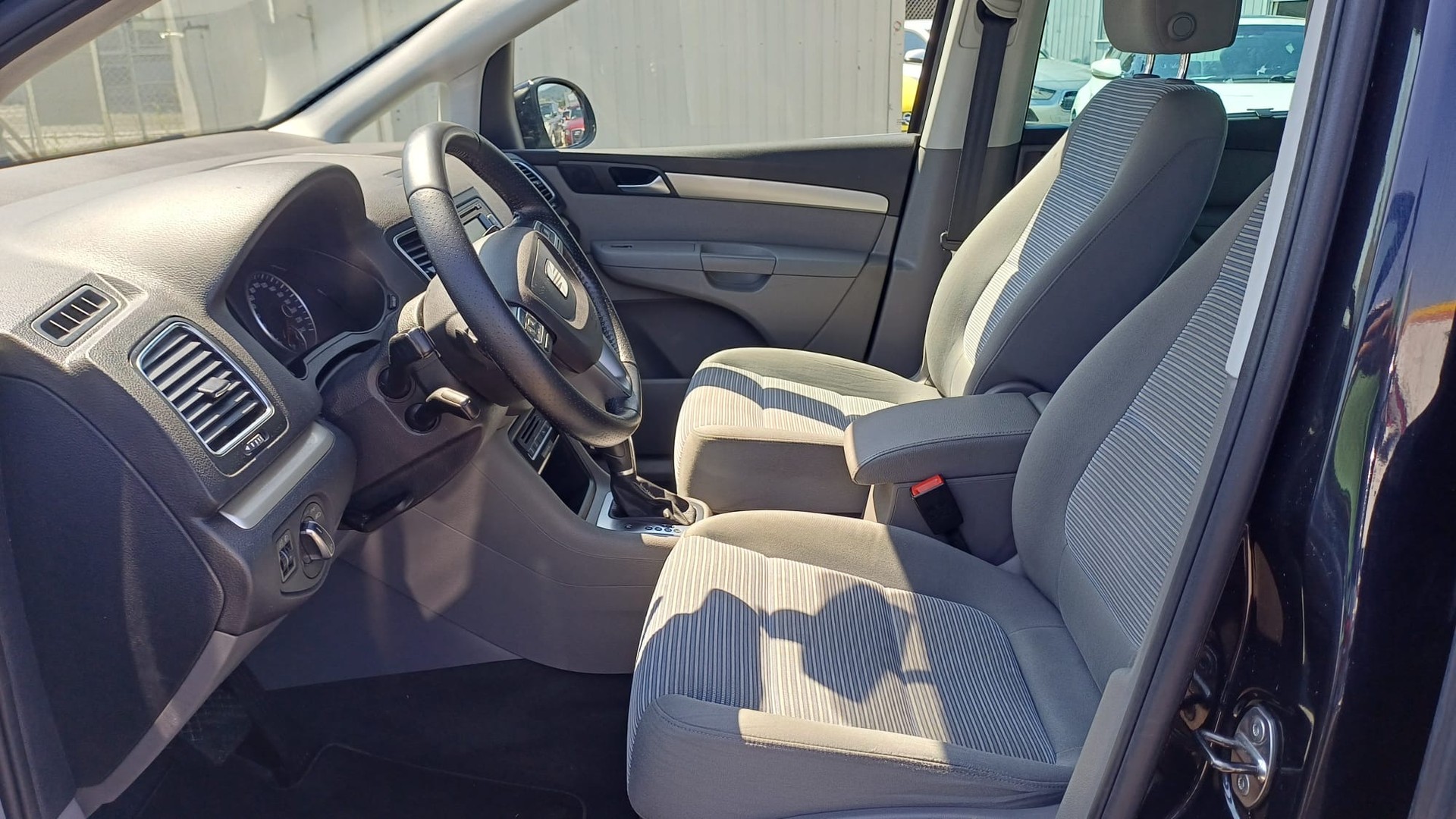 SEAT Alhambra 2.0 TDI Reference DSG 7 Plätze-image-7