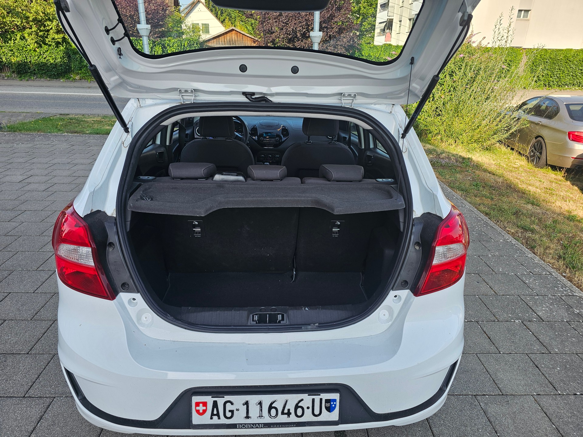 FORD KA+ 1.2 Ti-VCT Black Edition-image-8