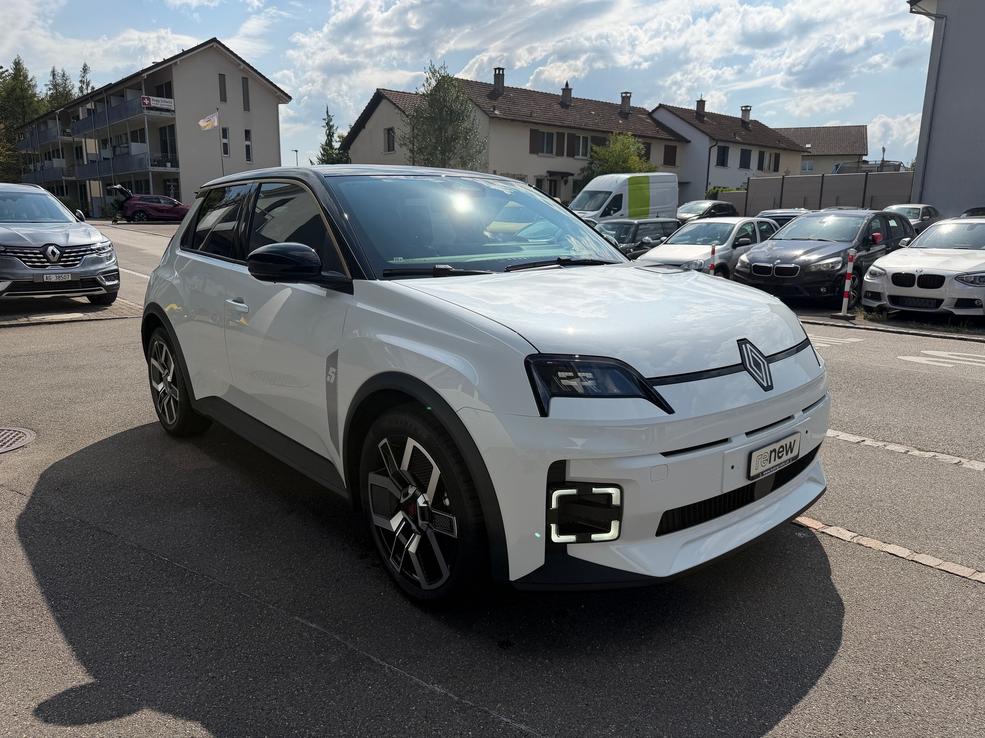 RENAULT R5 E-Tech Comfort Range techno-image-2