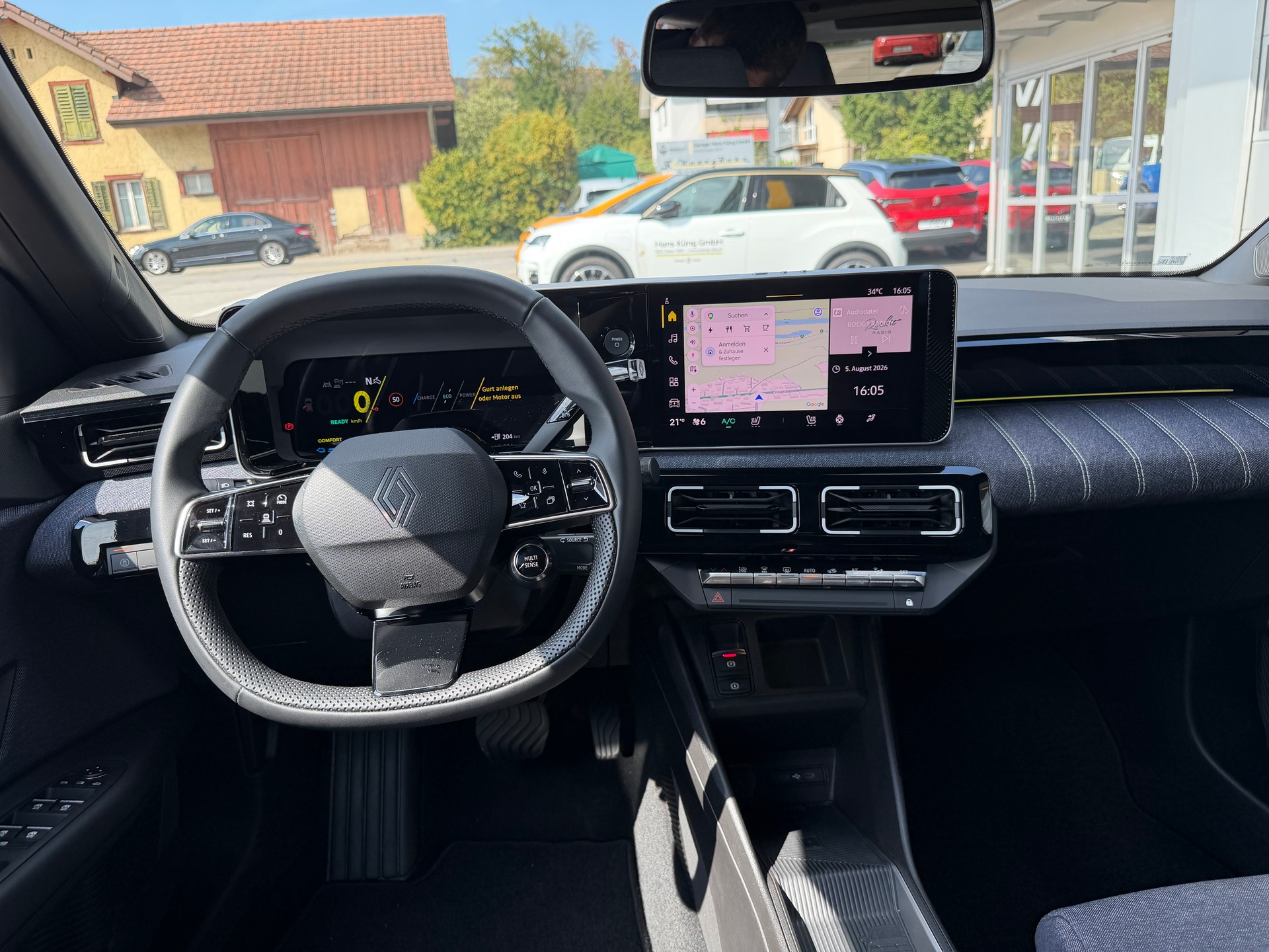 RENAULT R5 E-Tech Comfort Range techno-image-4
