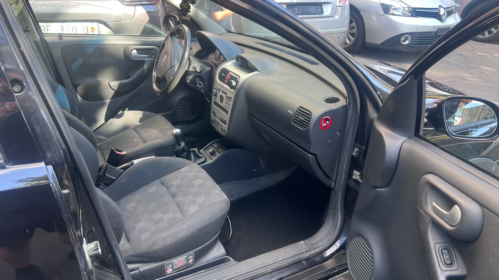 OPEL Corsa 1.8 16V Cosmo-image-8