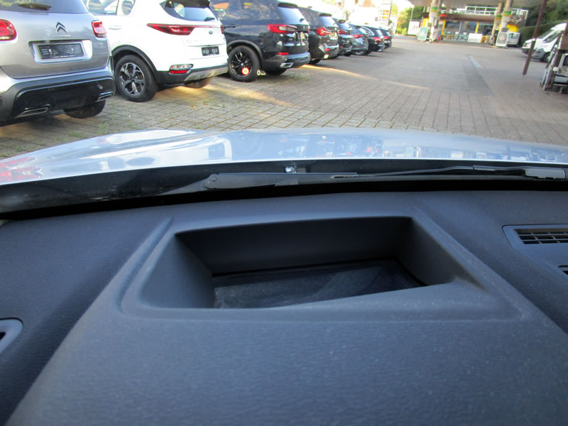 BMW X1 xDrive 20d Steptronic-image-17