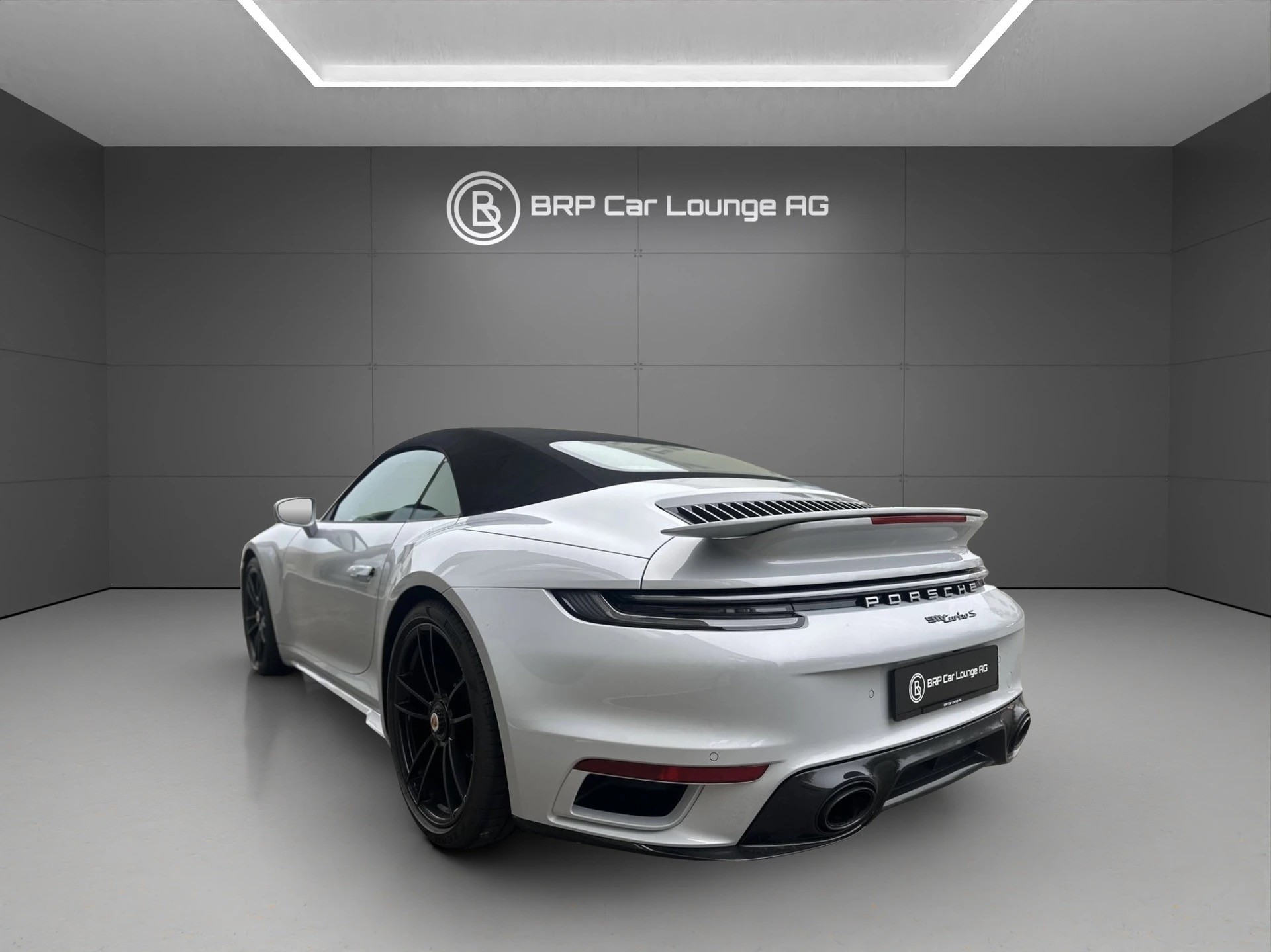 PORSCHE 911 Turbo S Cabriolet PDK-image-3