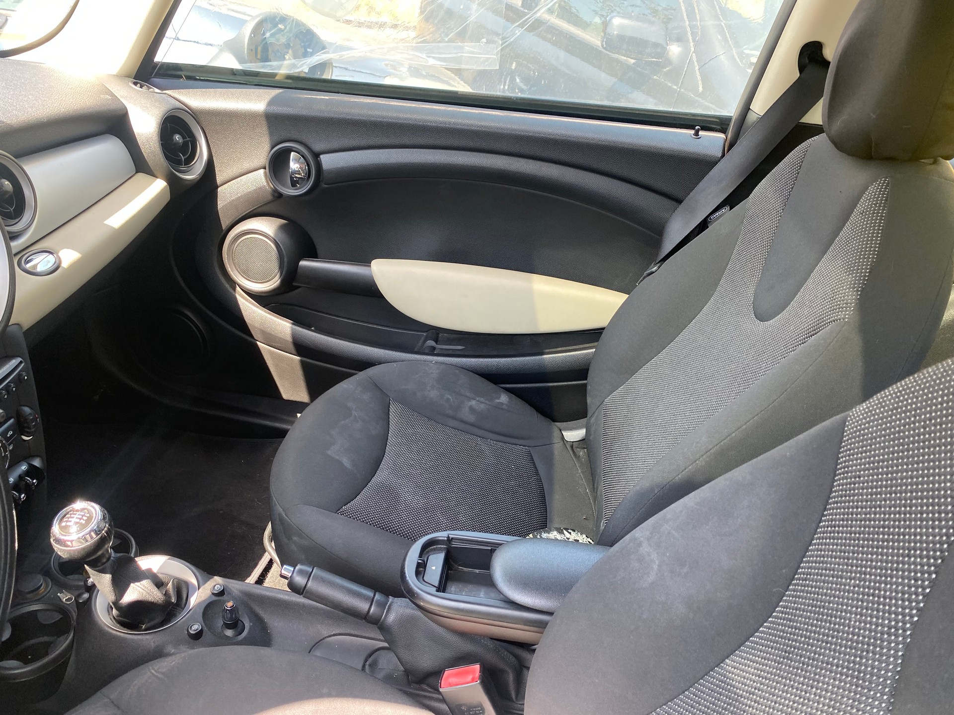 MINI One-image-5