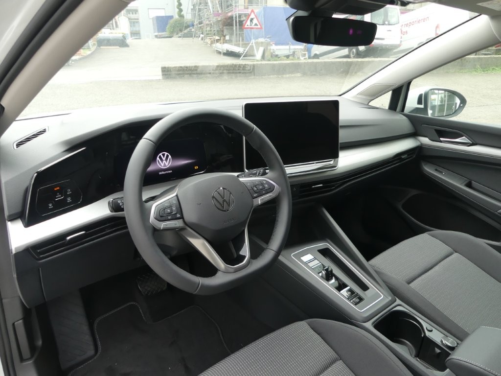 VW Golf 1.5 e TSI mHEV Value DSG-image-6