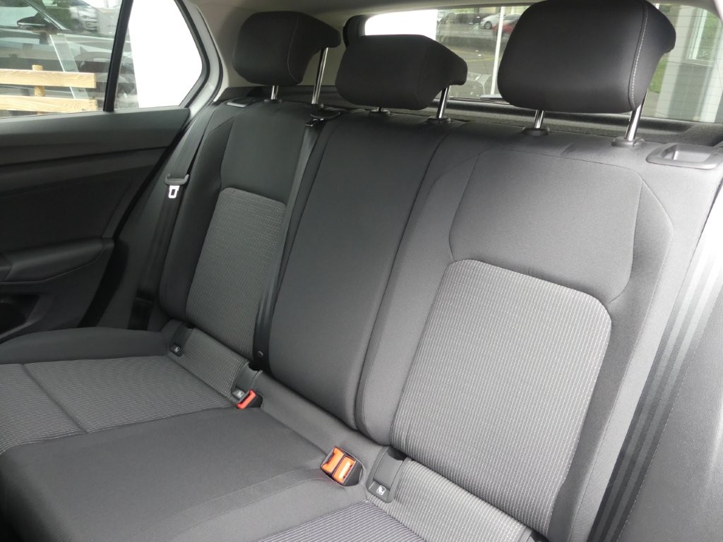 VW Golf 1.5 e TSI mHEV Value DSG-image-11