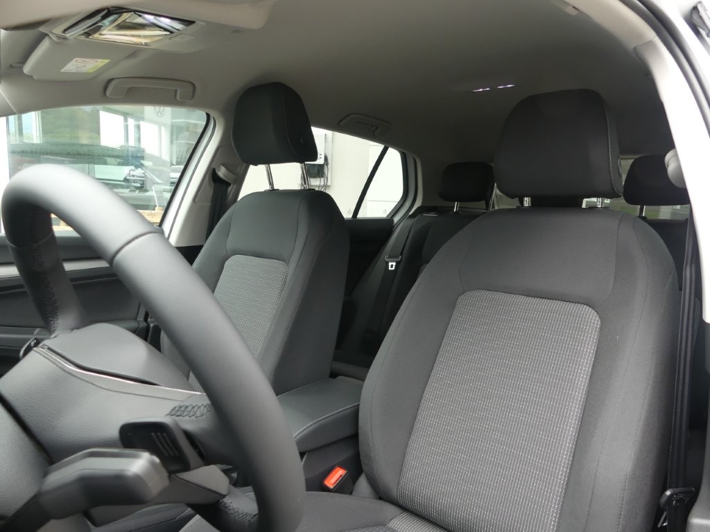 VW Golf 1.5 e TSI mHEV Value DSG-image-9