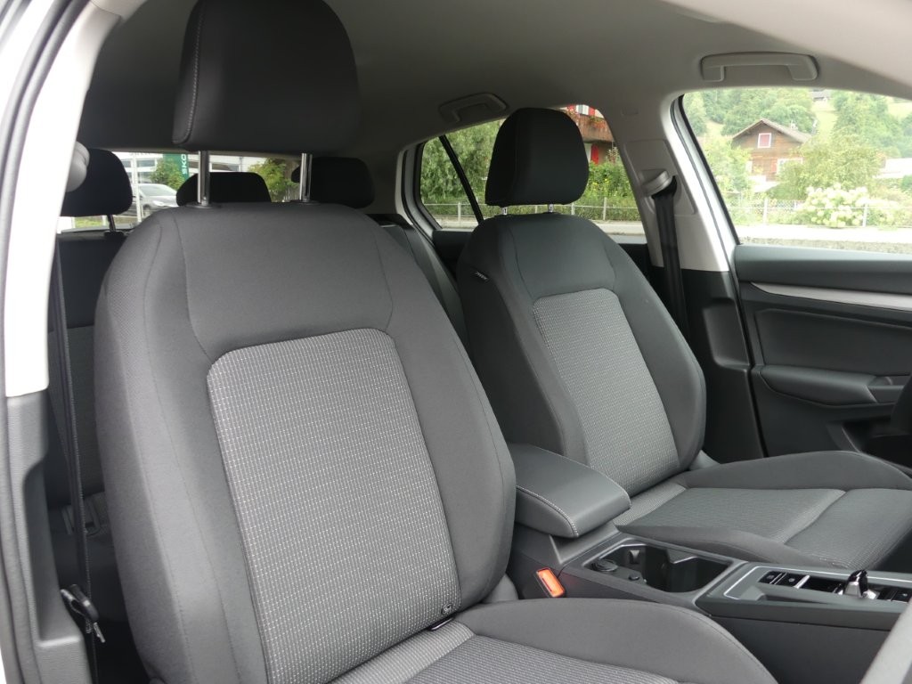 VW Golf 1.5 e TSI mHEV Value DSG-image-10