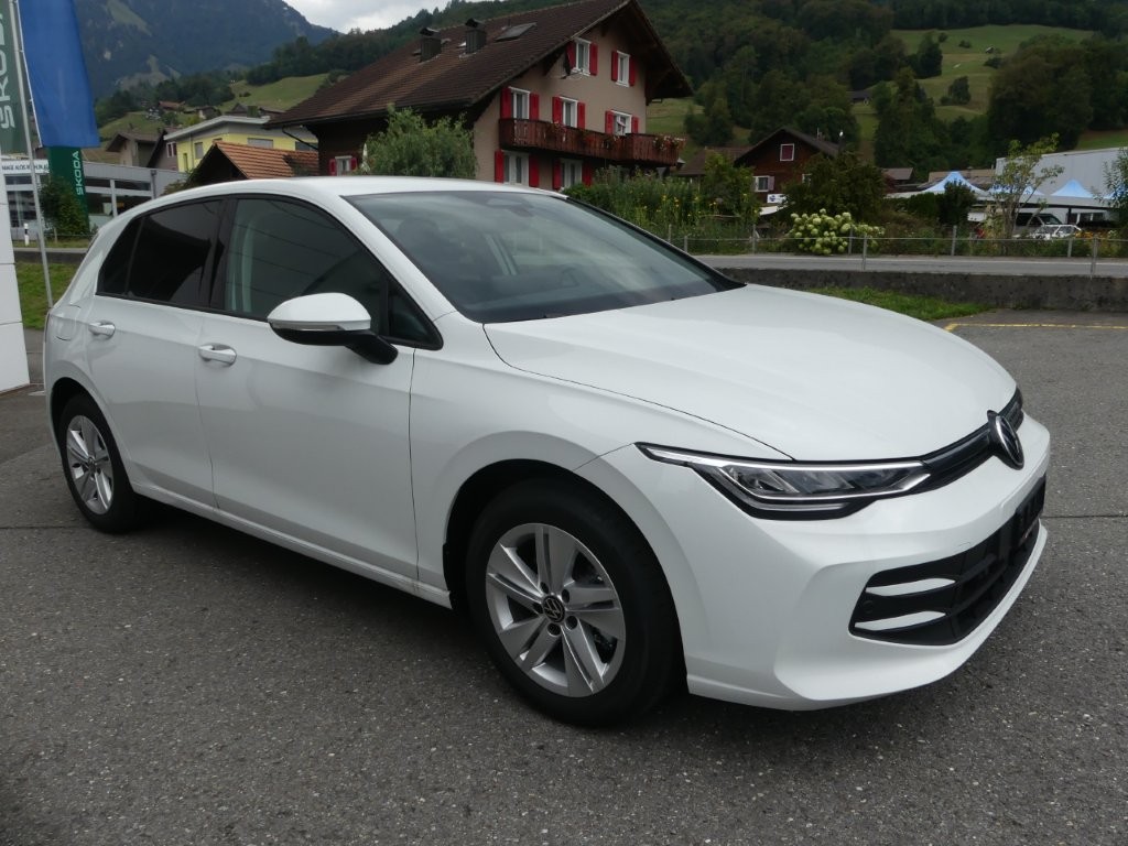 VW Golf 1.5 e TSI mHEV Value DSG-image-4