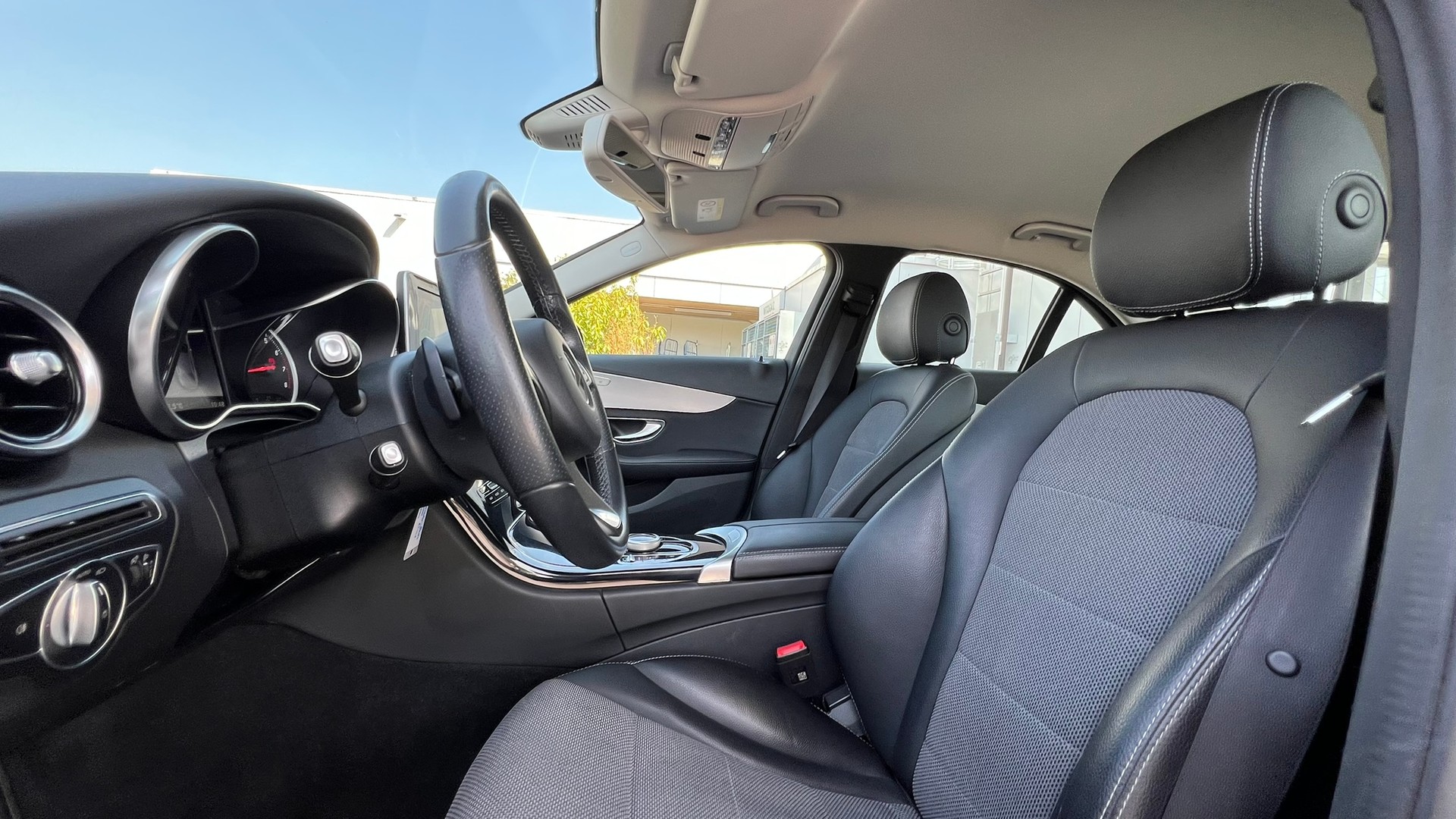 MERCEDES-BENZ C 200 AVANTGARDE 4MATIC 9G-TRONIC l 184 PS-image-23