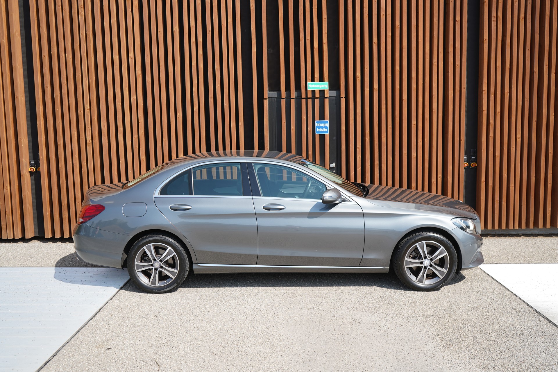 MERCEDES-BENZ C 200 AVANTGARDE 4MATIC 9G-TRONIC l 184 PS-image-4