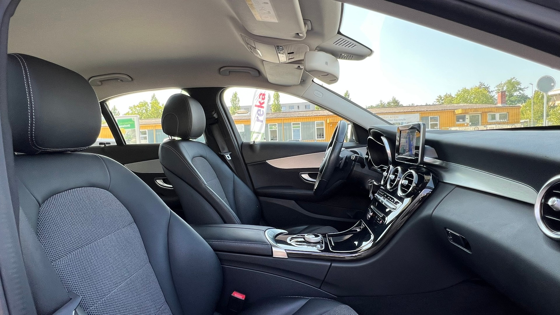 MERCEDES-BENZ C 200 AVANTGARDE 4MATIC 9G-TRONIC l 184 PS-image-26
