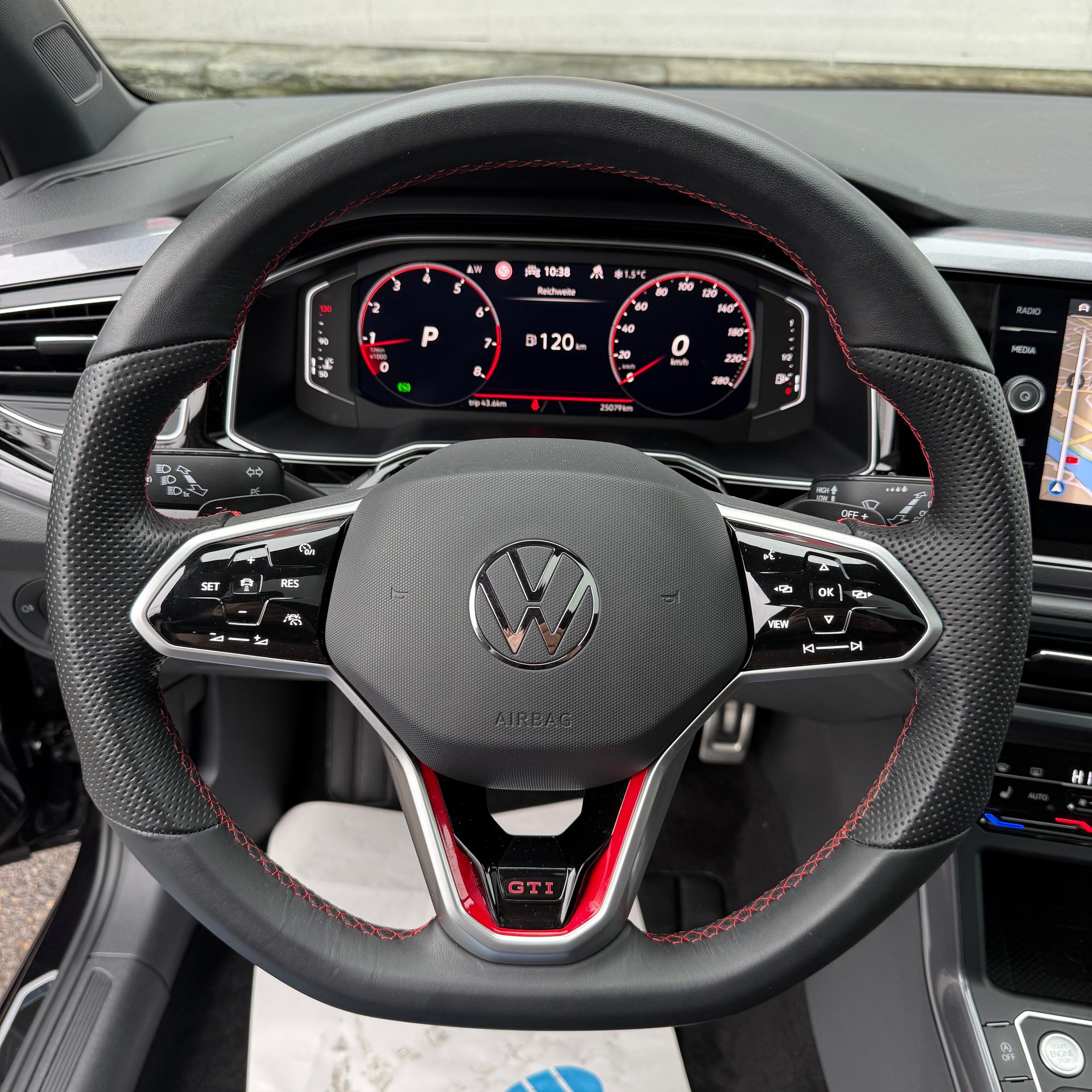 VW Polo 2.0 TSI GTI DSG *PANORAMA-DACH - VW GARANTIE BIS 12.2027*-image-14