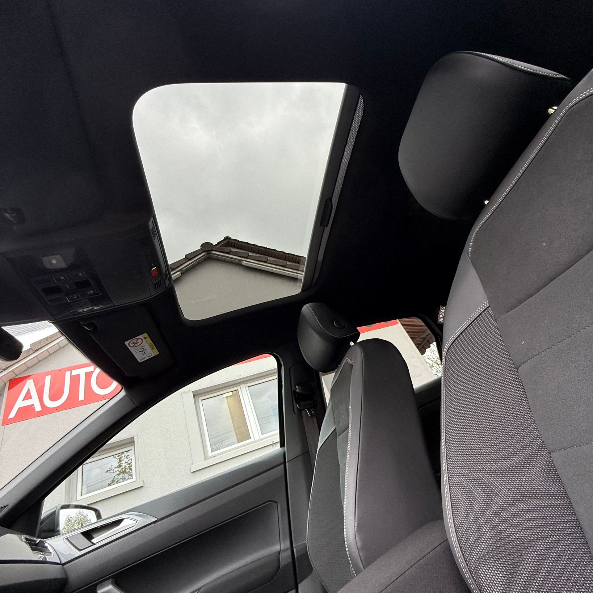 VW Polo 2.0 TSI GTI DSG *PANORAMA-DACH - VW GARANTIE BIS 12.2027*-image-12