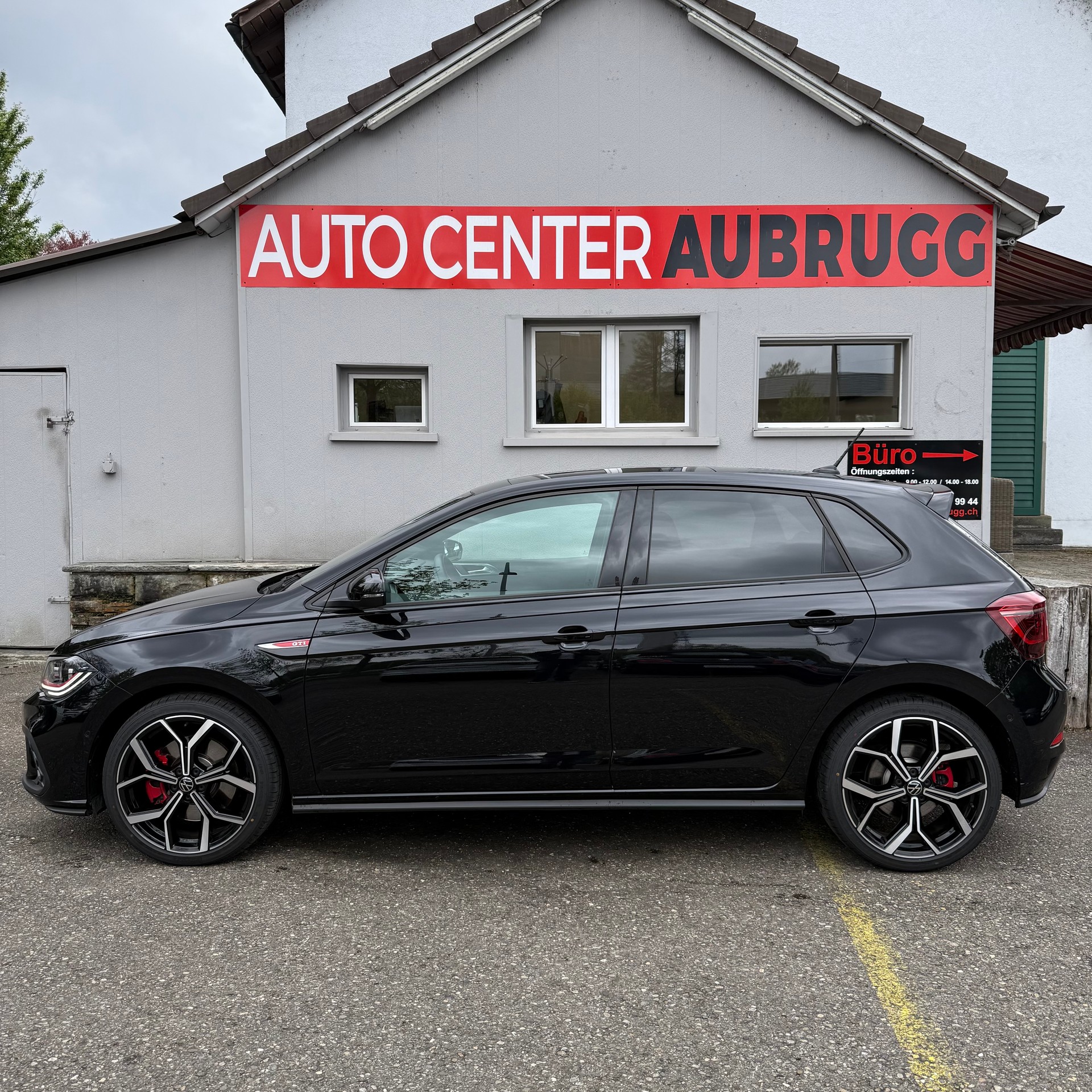 VW Polo 2.0 TSI GTI DSG *PANORAMA-DACH - VW GARANTIE BIS 12.2027*-image-6
