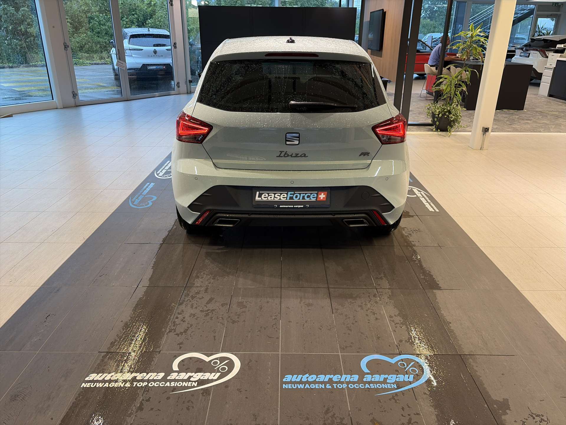SEAT Ibiza 1.0 EcoTSi FR DSG-Automat-image-12