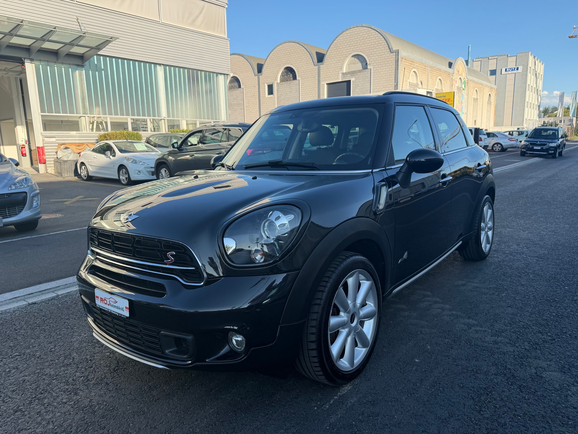 MINI Countryman Cooper S ALL4 Steptronic-showroom-element-1