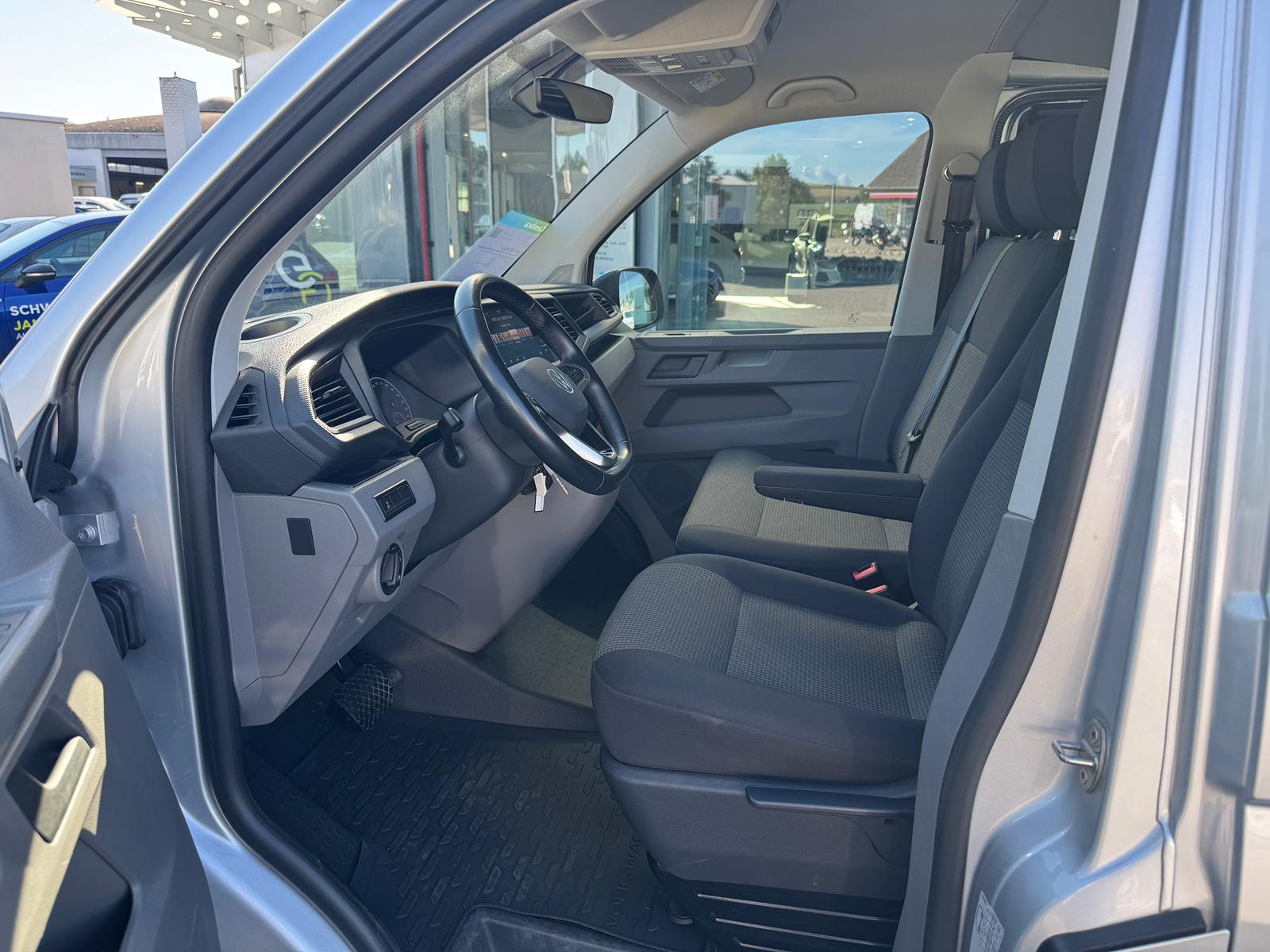 VW T6.1 Kombi 2.0 TDI 4Motion DSG mit 9-Sitzplätze-image-8