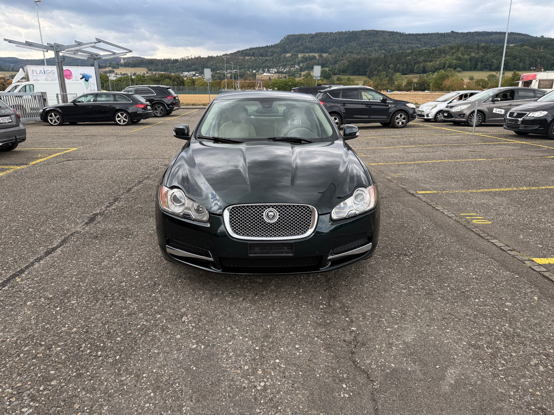 JAGUAR XF 2.7d V6 Premium Luxury-image-0