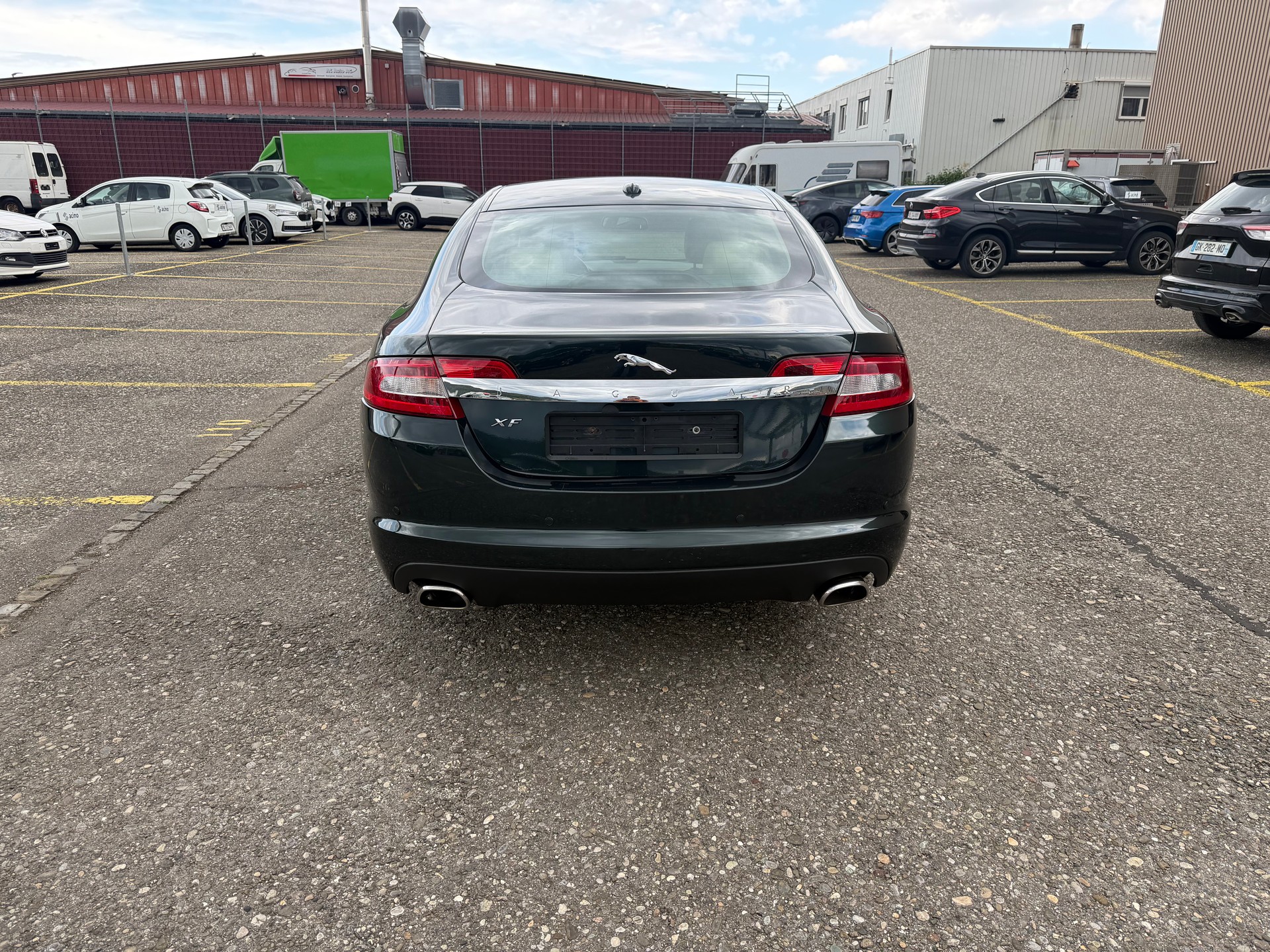 JAGUAR XF 2.7d V6 Premium Luxury-image-3