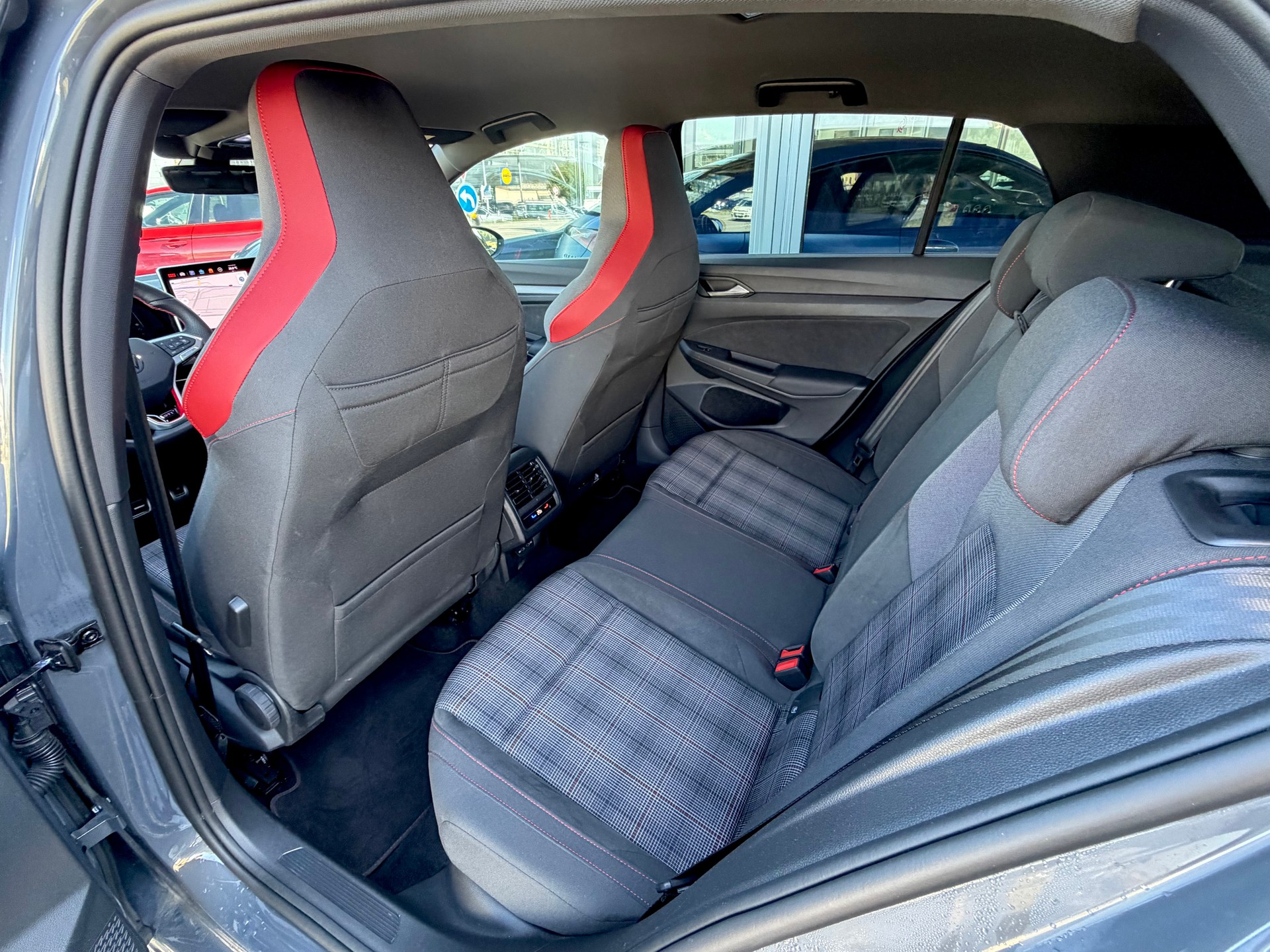 VW Golf 2.0 TSI GTI DSG-image-9