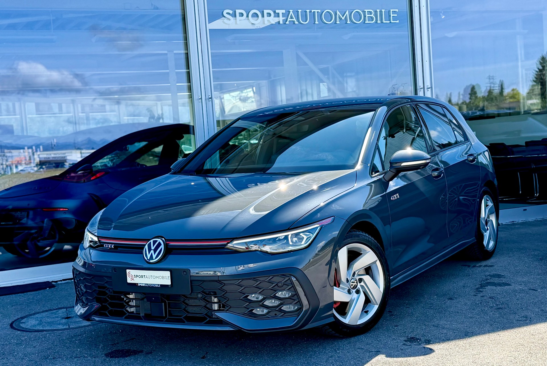 VW Golf 2.0 TSI GTI DSG-showroom-element-1