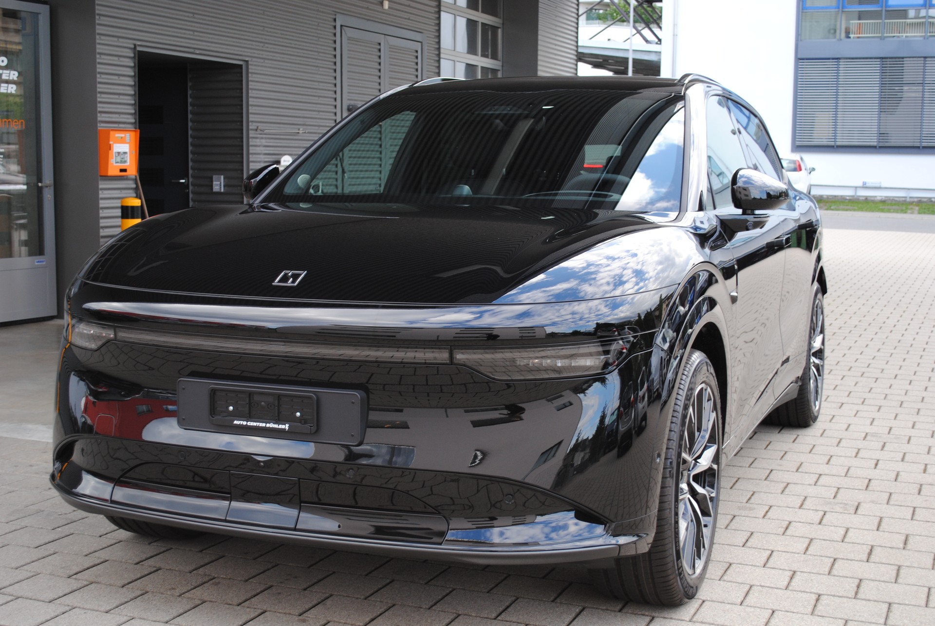 ZEEKR 7X 100kWh Long Range RWD-showroom-element-1