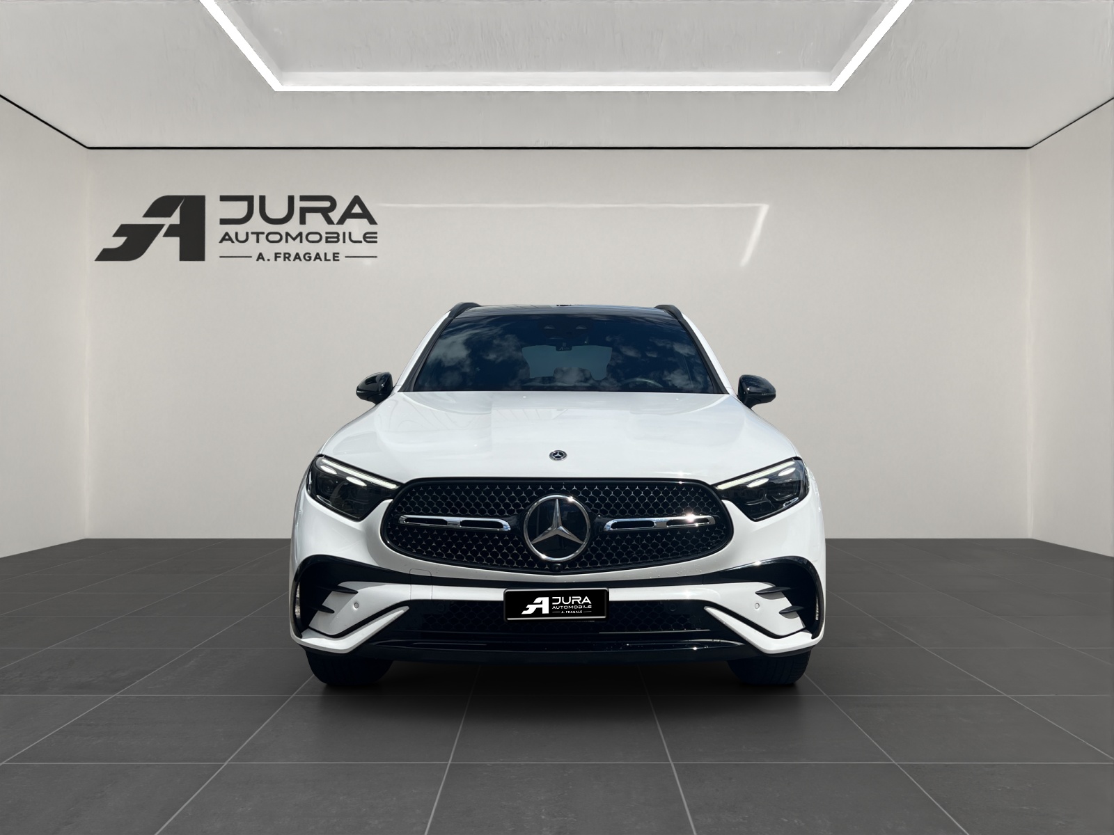 MERCEDES-BENZ GLC 220 d AMG Line 4matic-image-2
