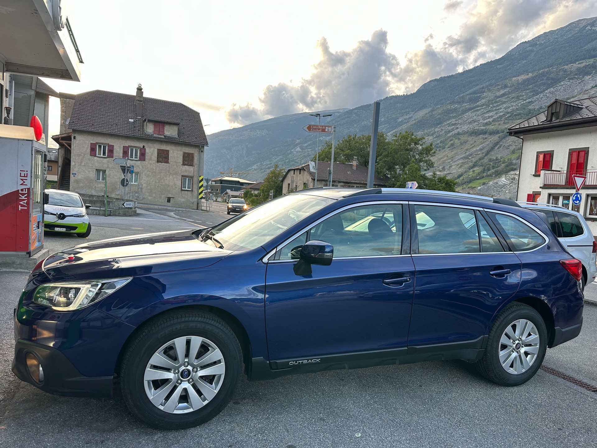 SUBARU Outback 2.0D Swiss AWD Lineartronic-image-4