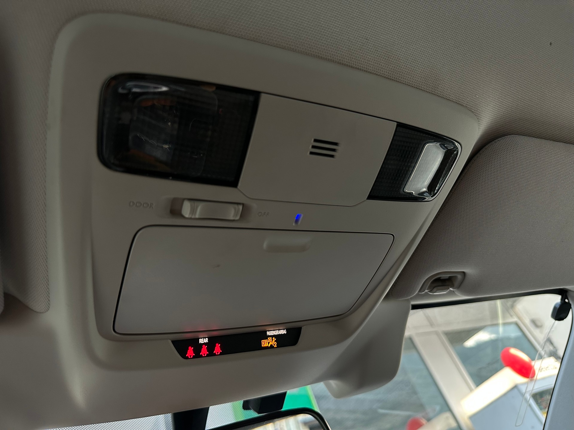 SUBARU Outback 2.0D Swiss AWD Lineartronic-image-12