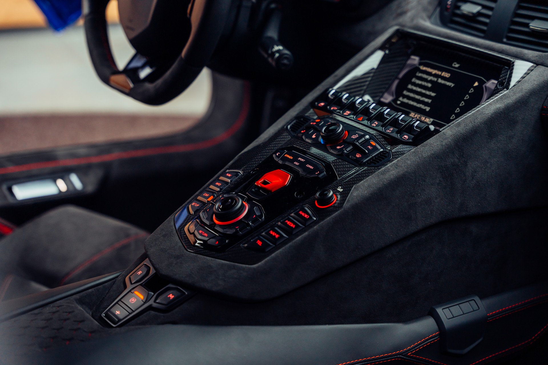 LAMBORGHINI Aventador LP780-4 Coupé E-Gear Ultimae-image-15