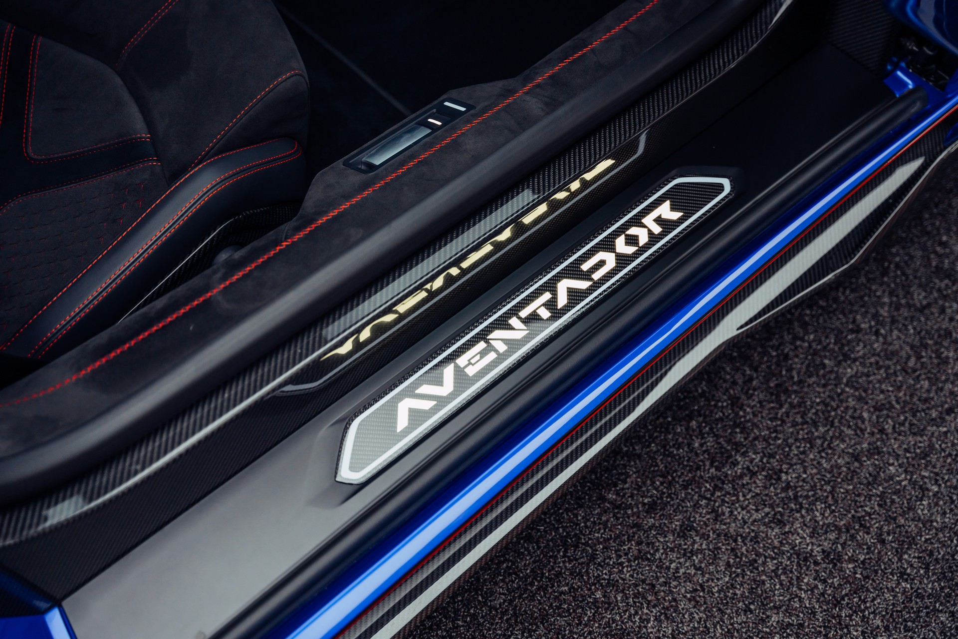 LAMBORGHINI Aventador LP780-4 Coupé E-Gear Ultimae-image-14