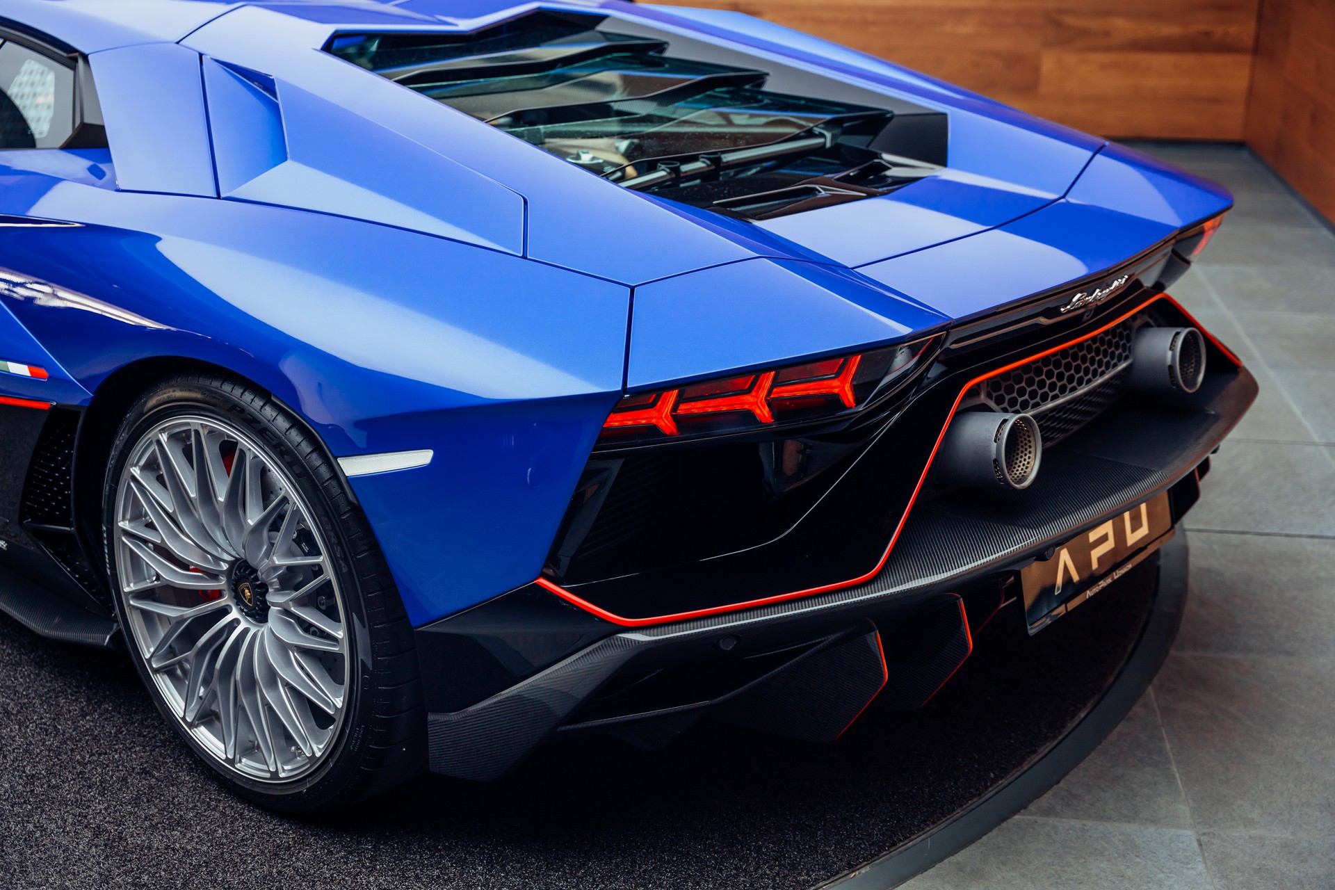 LAMBORGHINI Aventador LP780-4 Coupé E-Gear Ultimae-image-21