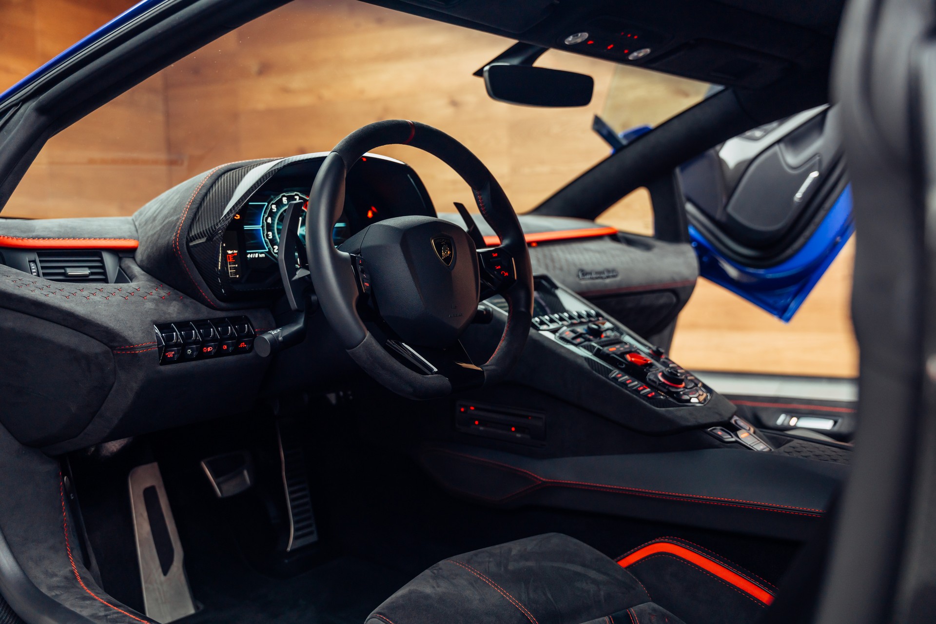 LAMBORGHINI Aventador LP780-4 Coupé E-Gear Ultimae-image-4