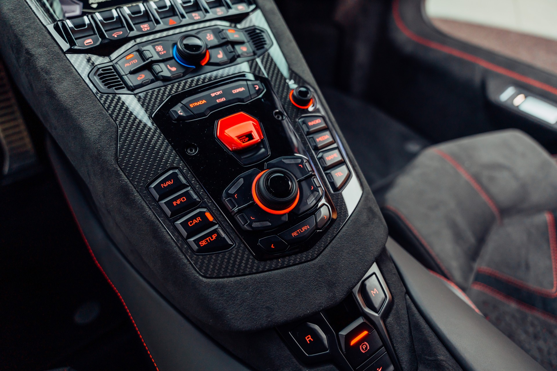 LAMBORGHINI Aventador LP780-4 Coupé E-Gear Ultimae-image-18