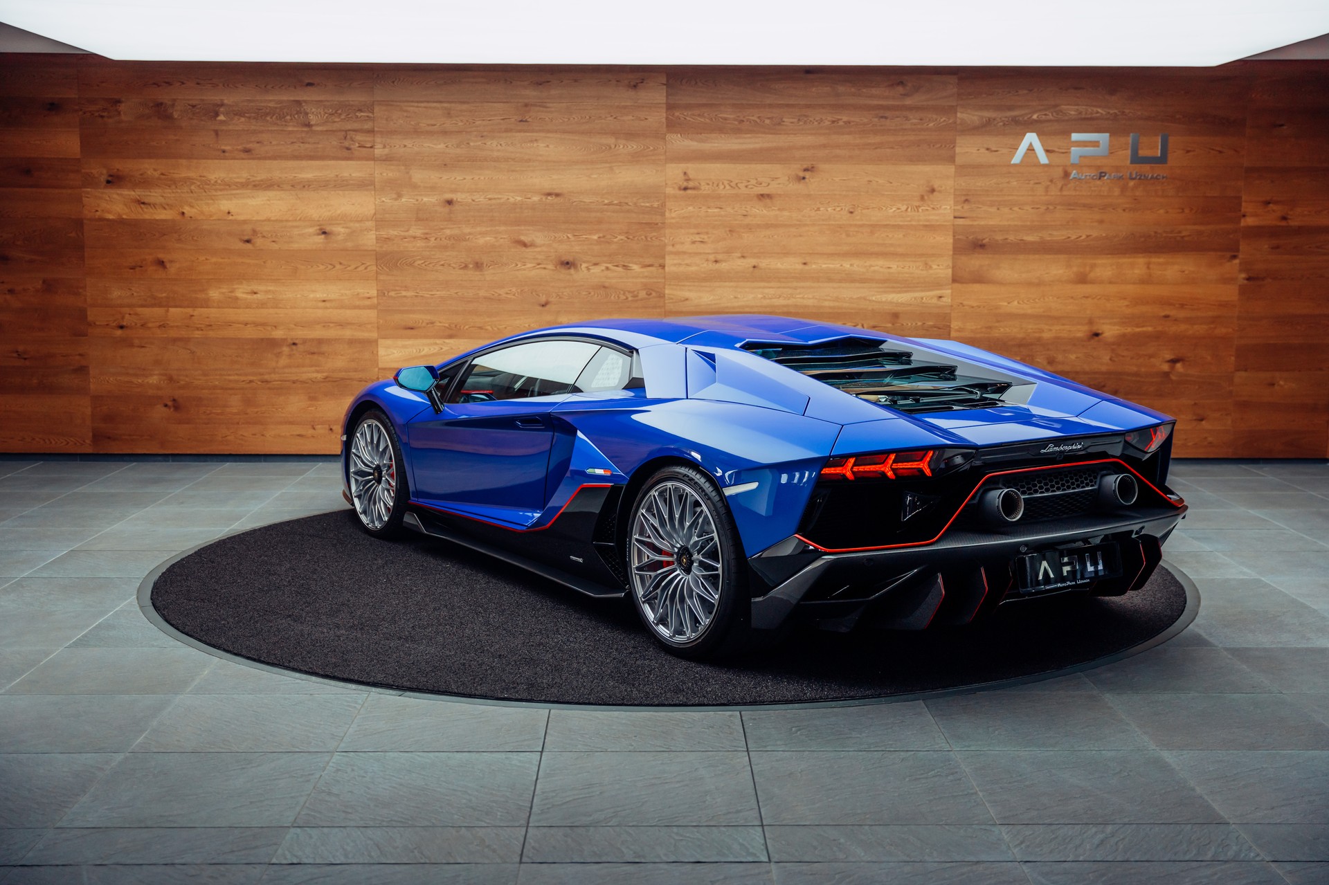 LAMBORGHINI Aventador LP780-4 Coupé E-Gear Ultimae-image-2