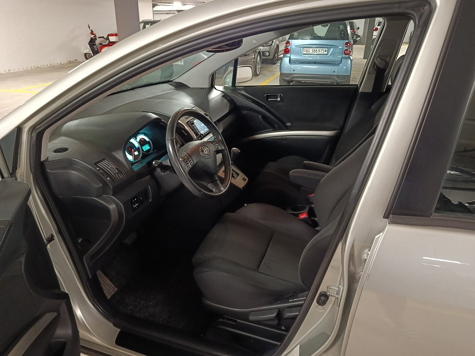 TOYOTA Corolla Verso 1.8 Linea Sol-image-10