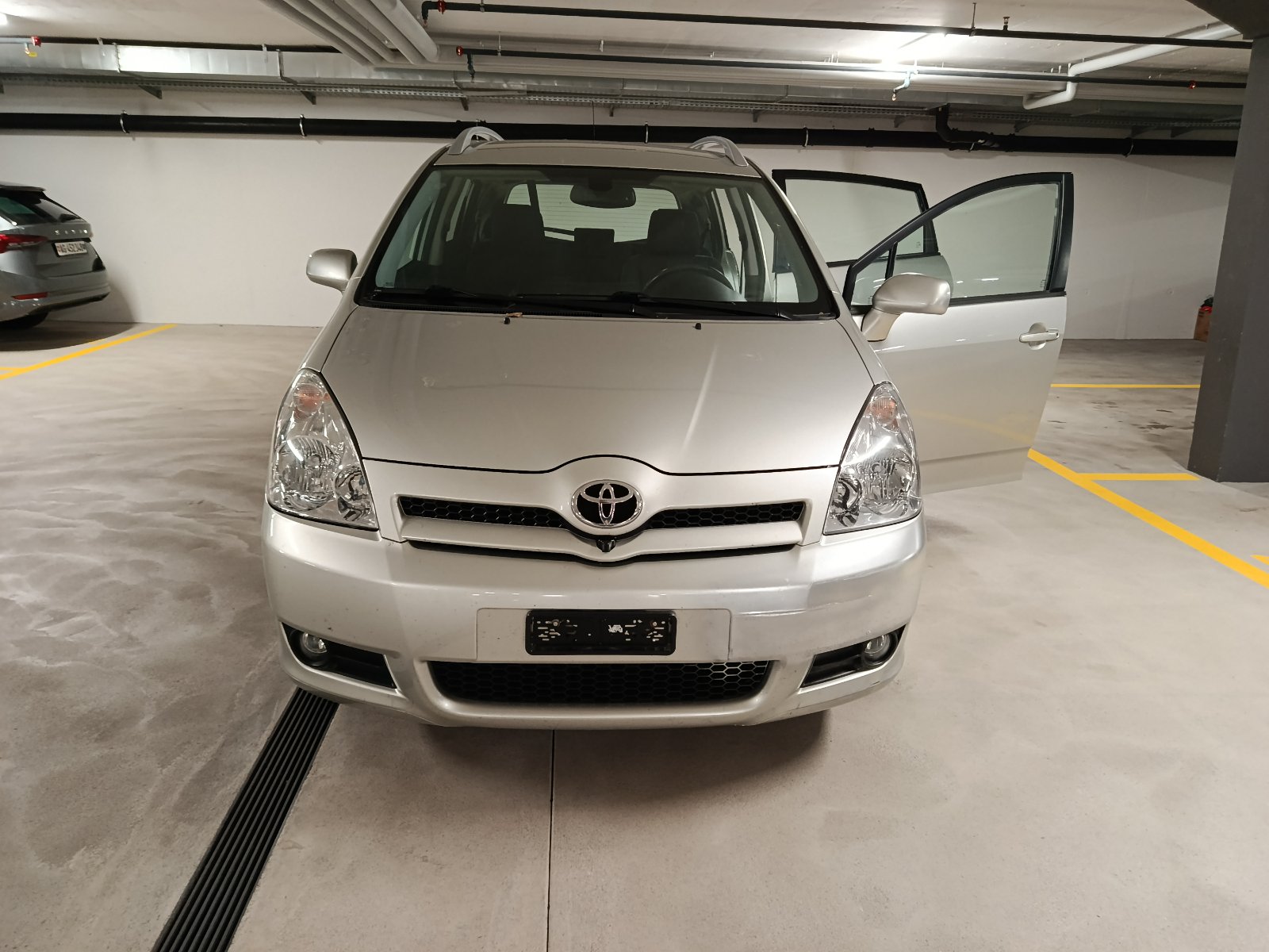 TOYOTA Corolla Verso 1.8 Linea Sol-image-1