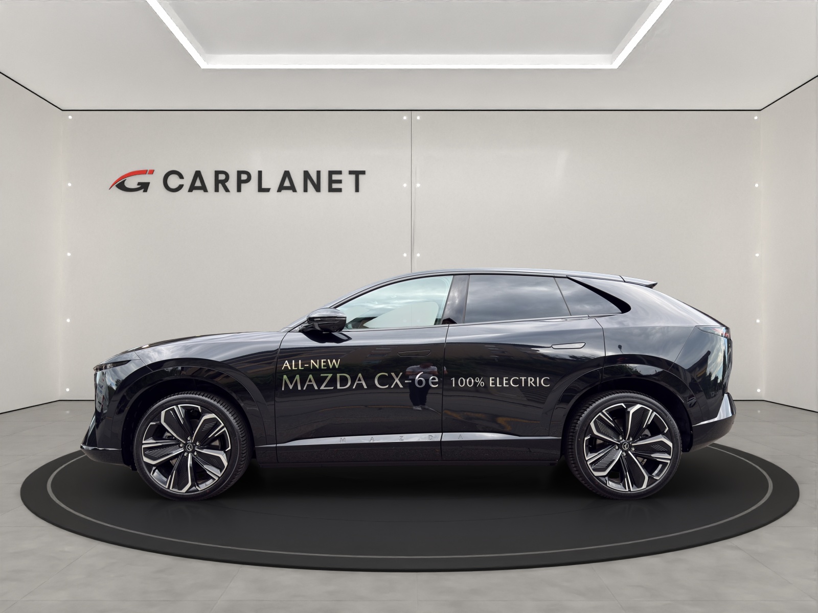 MAZDA CX-6e Takumi-showroom-element-1