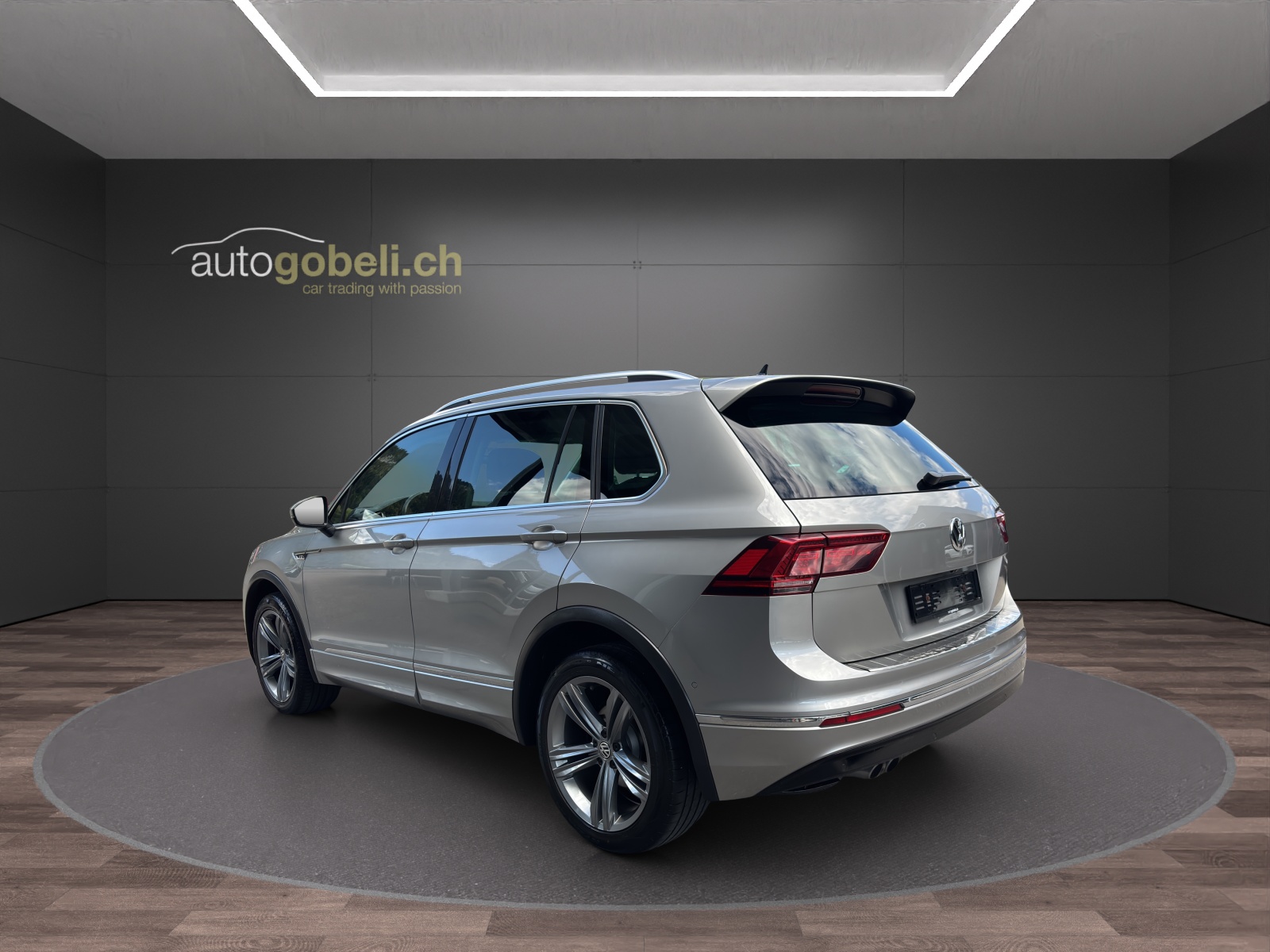 VW Tiguan 2.0 TDI SCR Highline 4Motion DSG-showroom-element-1