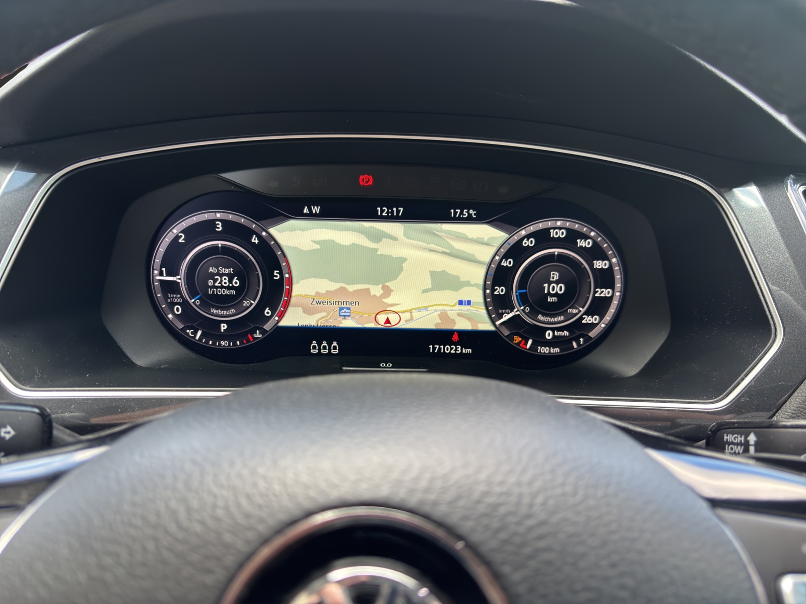 VW Tiguan 2.0 TDI SCR Highline 4Motion DSG-image-5
