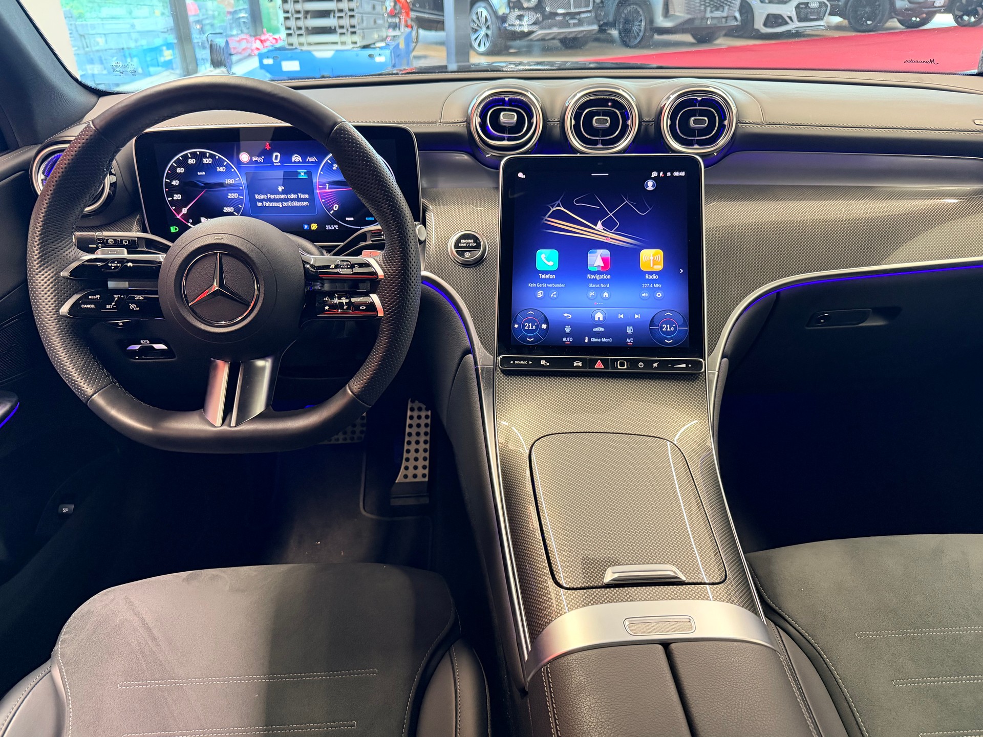 MERCEDES-BENZ GLC 300 d AMG 4Matic 9G-Tronic-image-15