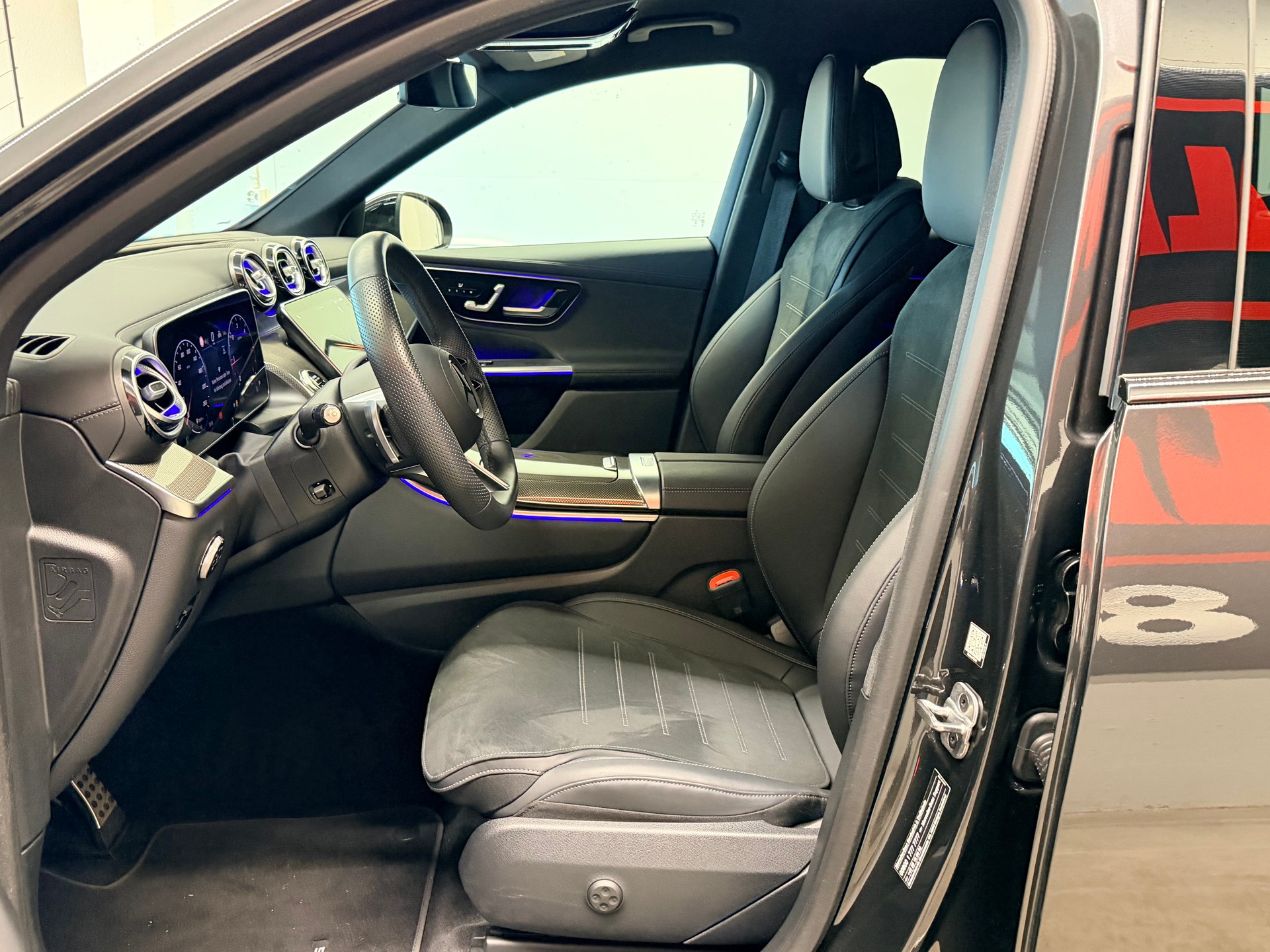 MERCEDES-BENZ GLC 300 d AMG 4Matic 9G-Tronic-image-12