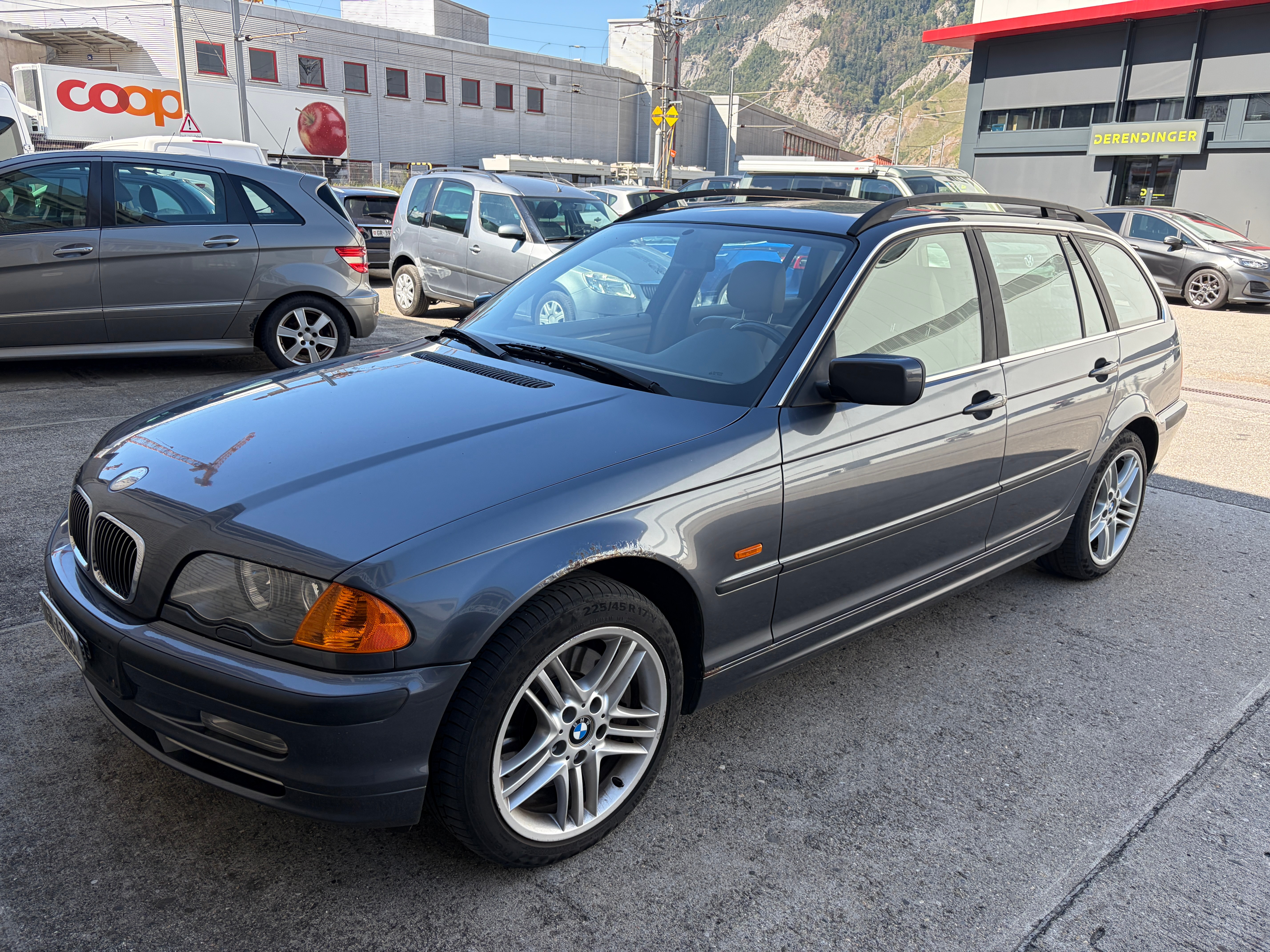 Car photo