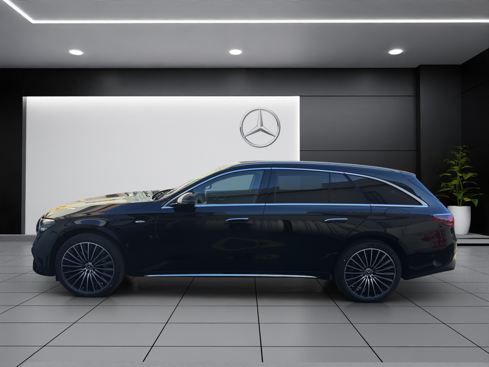MERCEDES-BENZ E 300 de T 4Matic EQ Hybrid 9G-Tronic-image-2