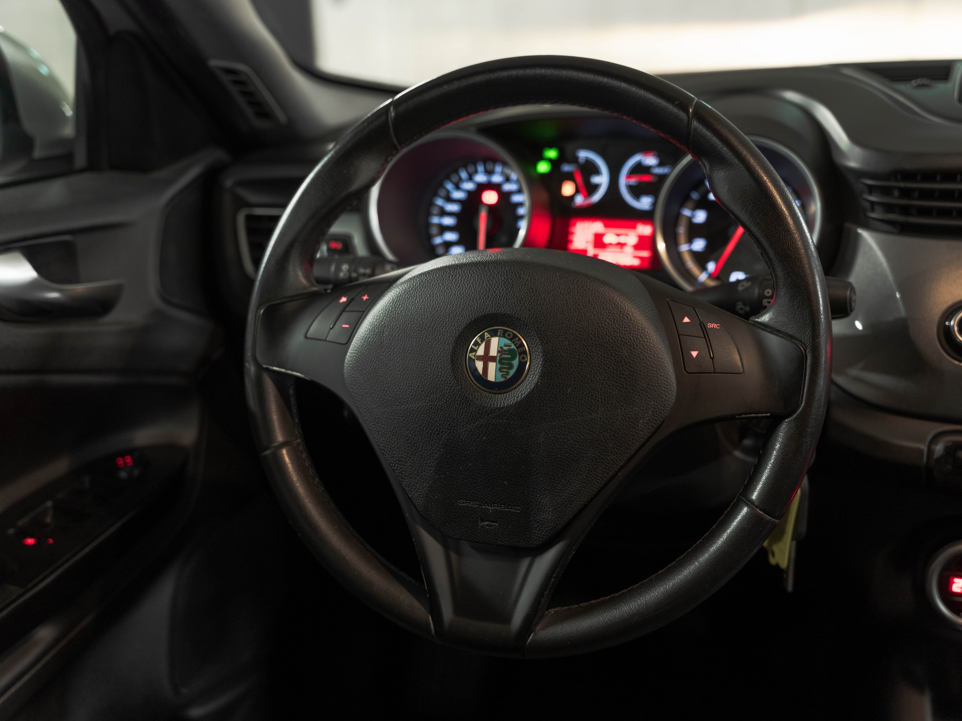 ALFA ROMEO Giulietta 1.4 T Distinctive-image-15